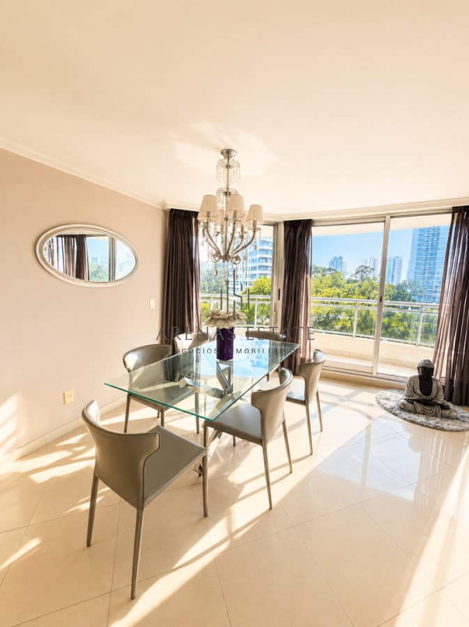 Apartamento ID.3609 - Apartamento de 3 dormitorios más dependencia en venta en Ocean Drive