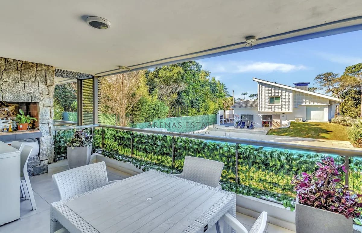 Apartamento ID.4224 - Apartamento de 2 dormitorios en venta en Punta del Este