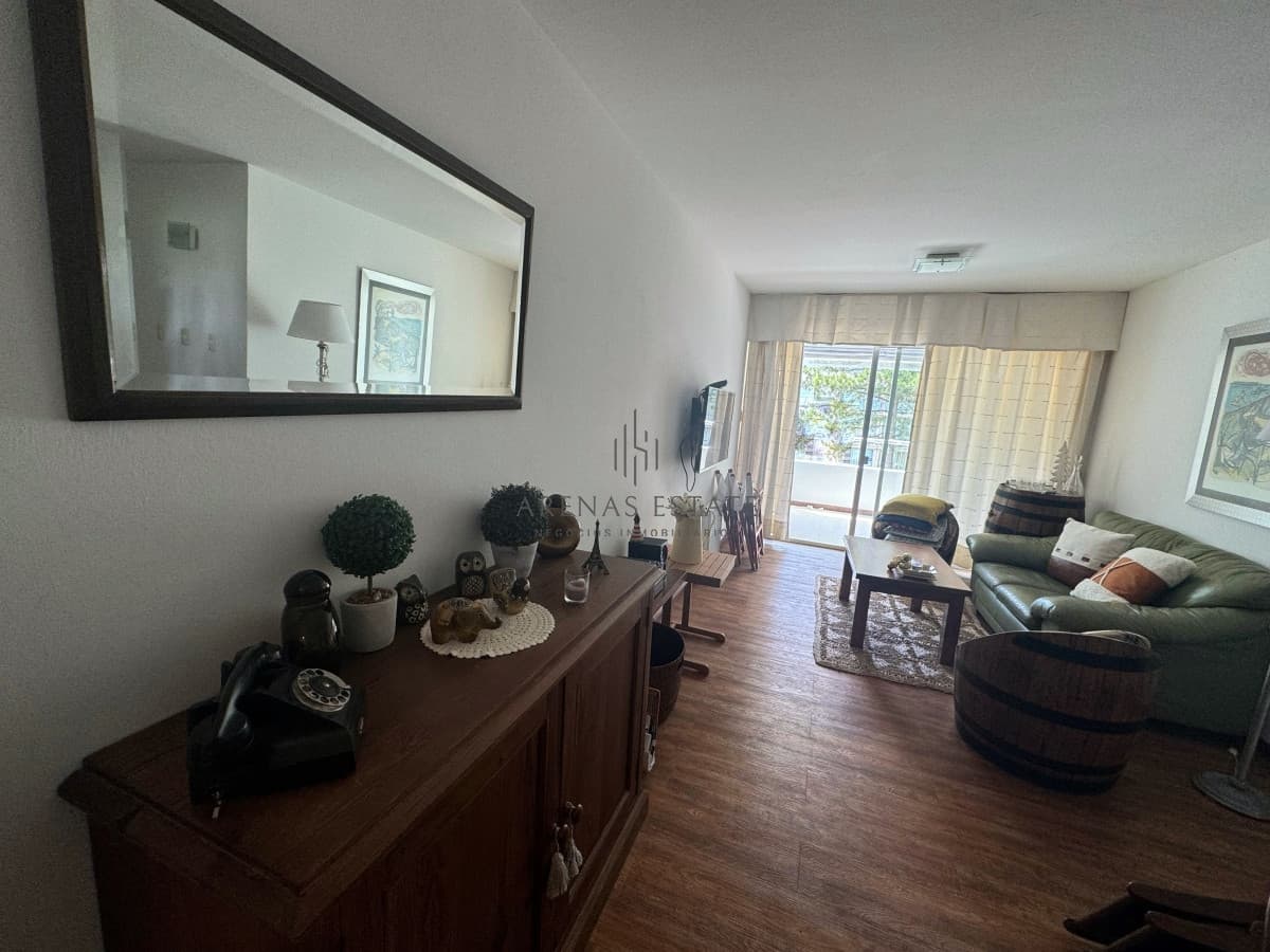 Apartamento ID.3099 - Oportunidad apartamento de 3 dormitorios en venta zona Mansa , Reciclado