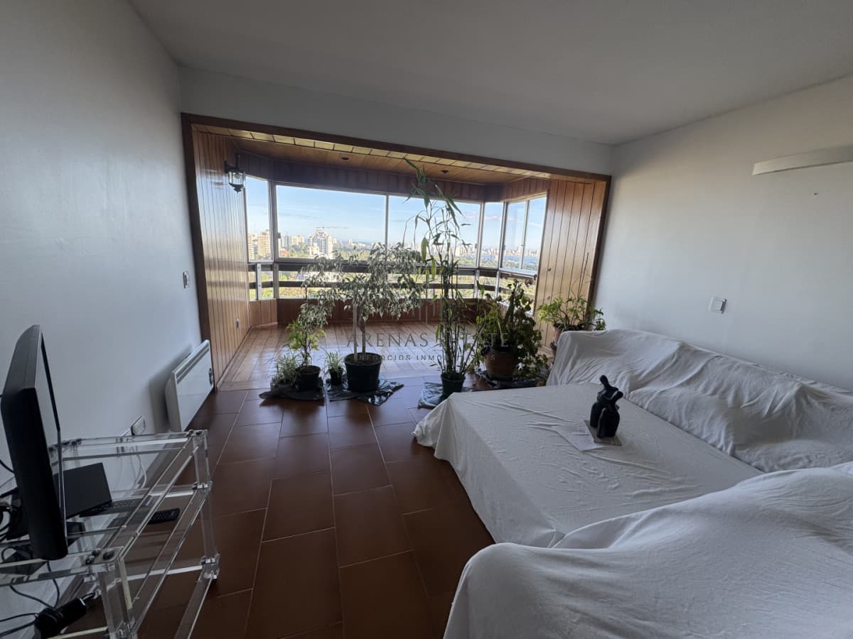 Apartamento ID.4091 - Apartamento en venta de dos dormitorios más dependencia en Roosevelt