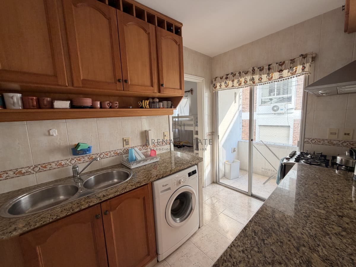 Apartamento ID.4242 - Apartamento de 3 dormitorios mas dependencia en venta en Punta del Este