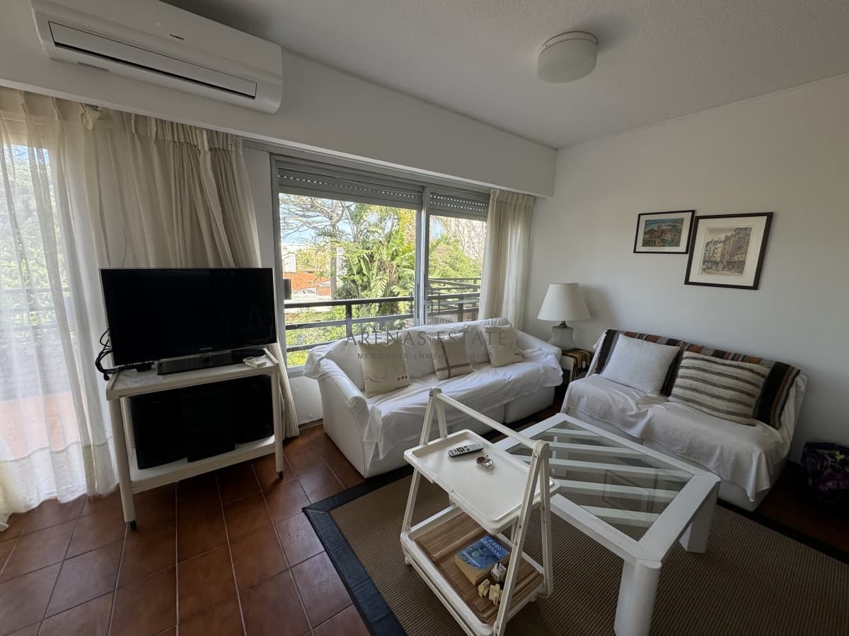 Apartamento ID.3083 - Apartamento de 3 dormitorios en venta en Punta del Este