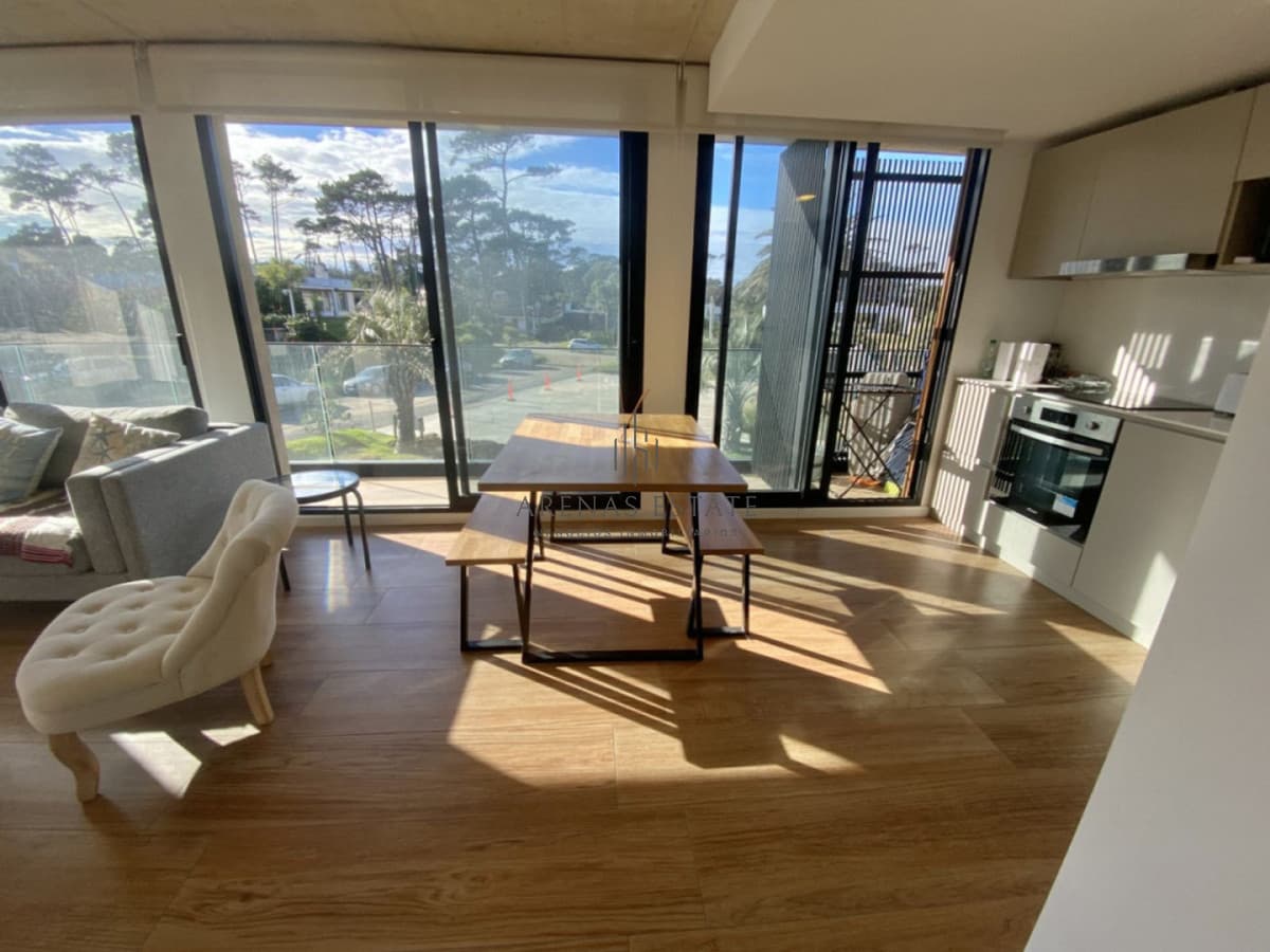 Apartamento ID.4802 - Apartamento de dos dormitorios en venta en Punta del Este , Mansa primera linea