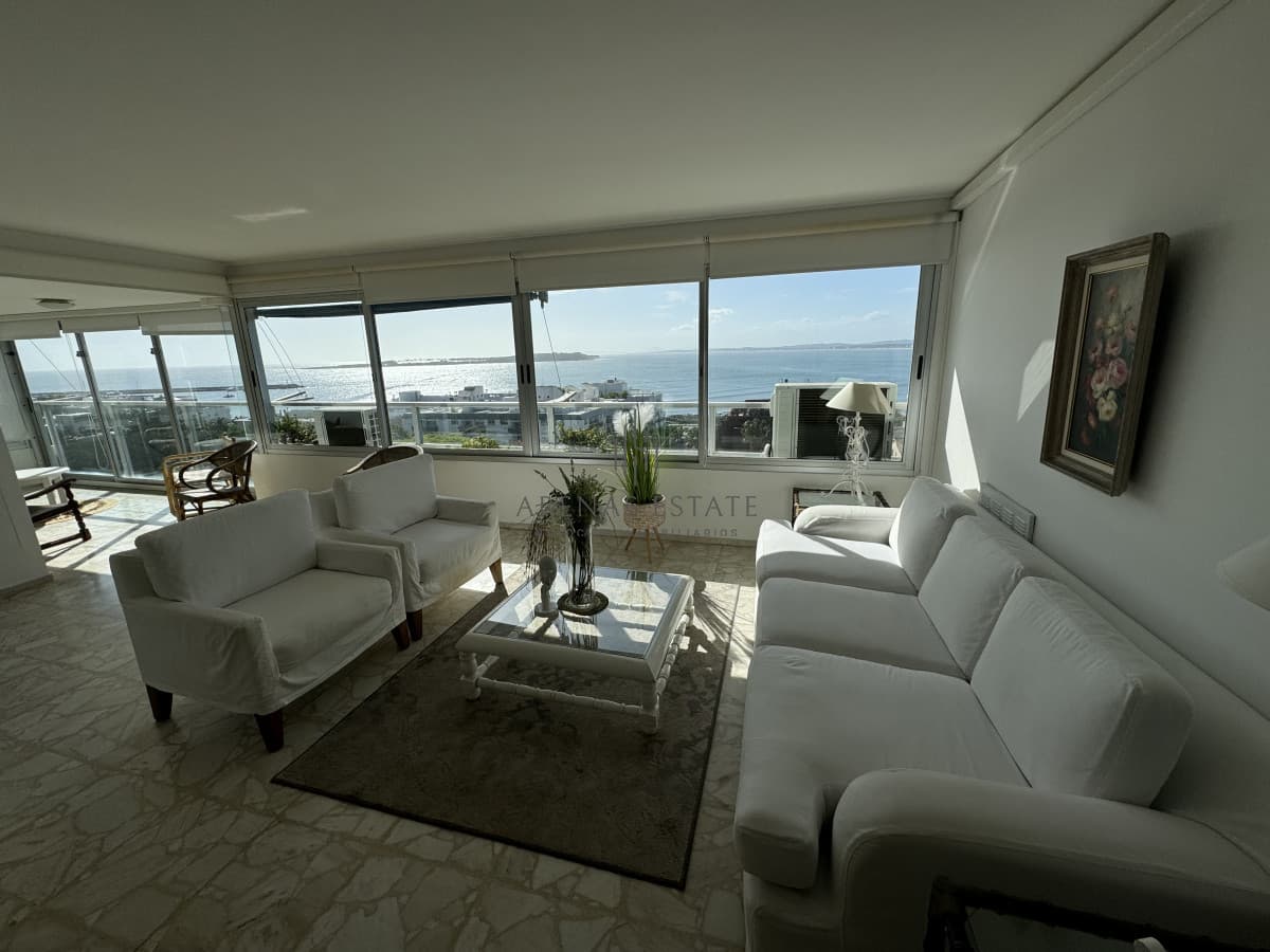 Apartamento ID.3225 - Apartamento de 3 dormitorios en Peninsula , Punta del Este