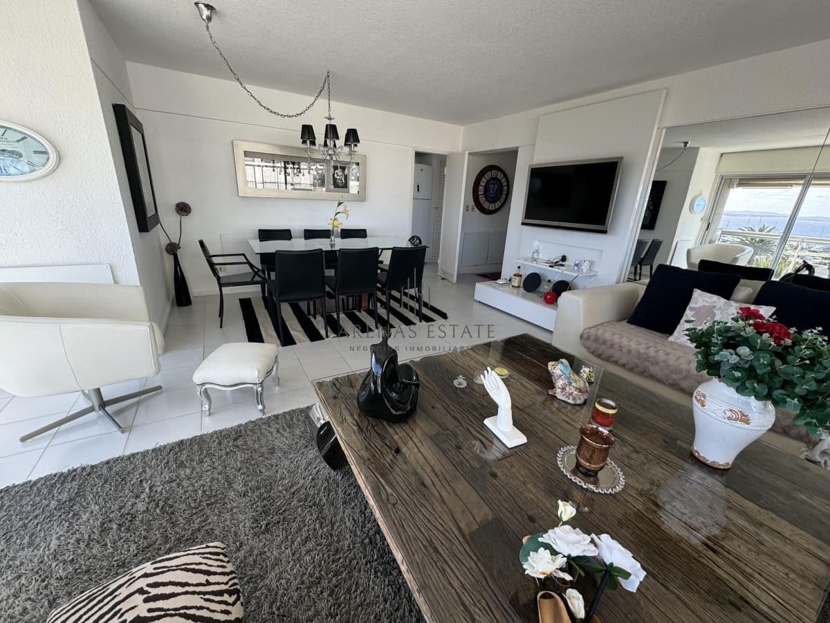 Apartamento ID.2944 - Apartamento de 3 dormitorios en venta en Punta del Este