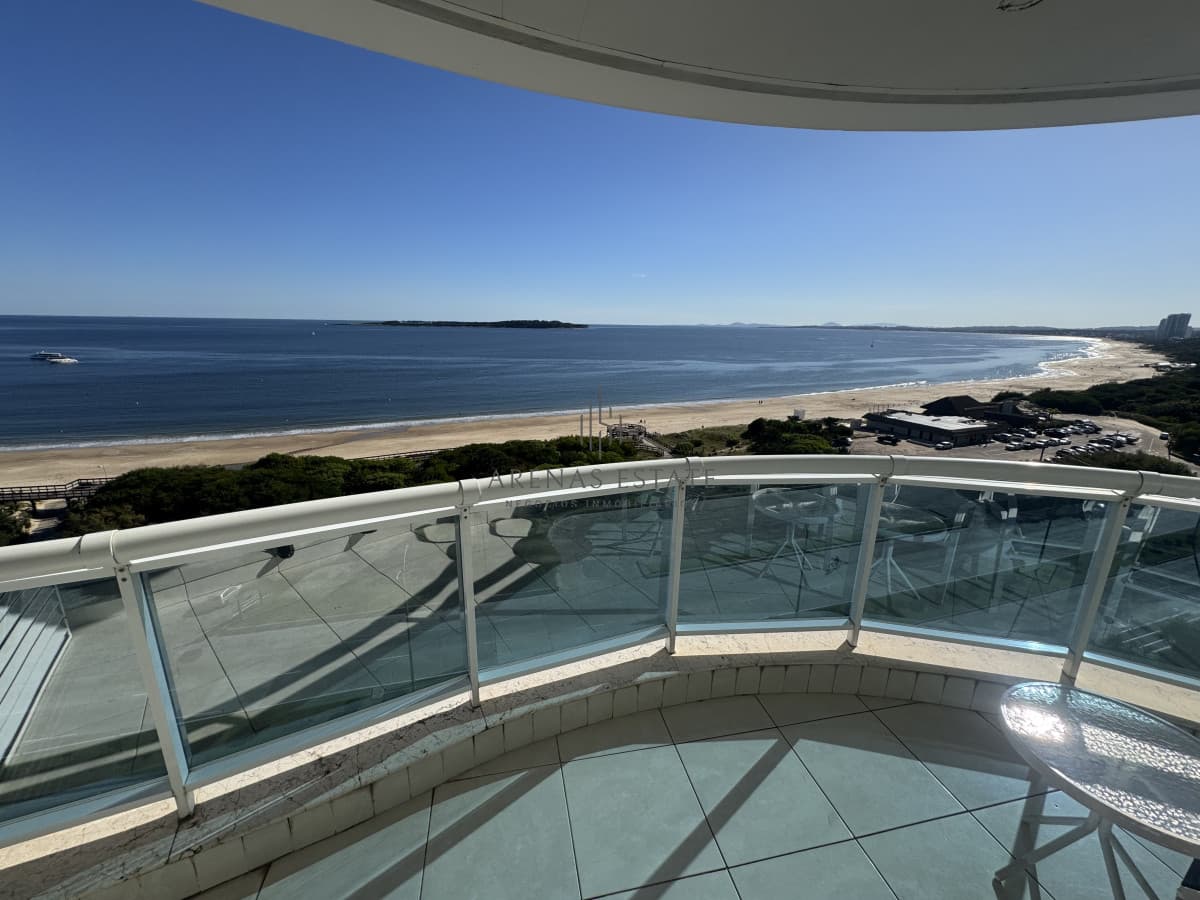 Apartamento ID.3682 - Apartamento en venta en primera linea de playa mansa