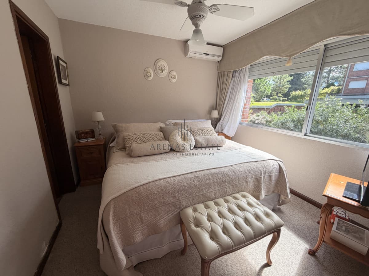 Apartamento ID.4431 - Apartamento de 4 dormitorios en venta en zona Mansa