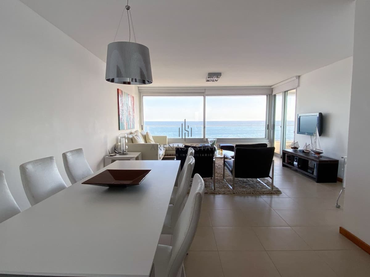Apartamento de 3 dormitorios en alquiler , Punta del Este