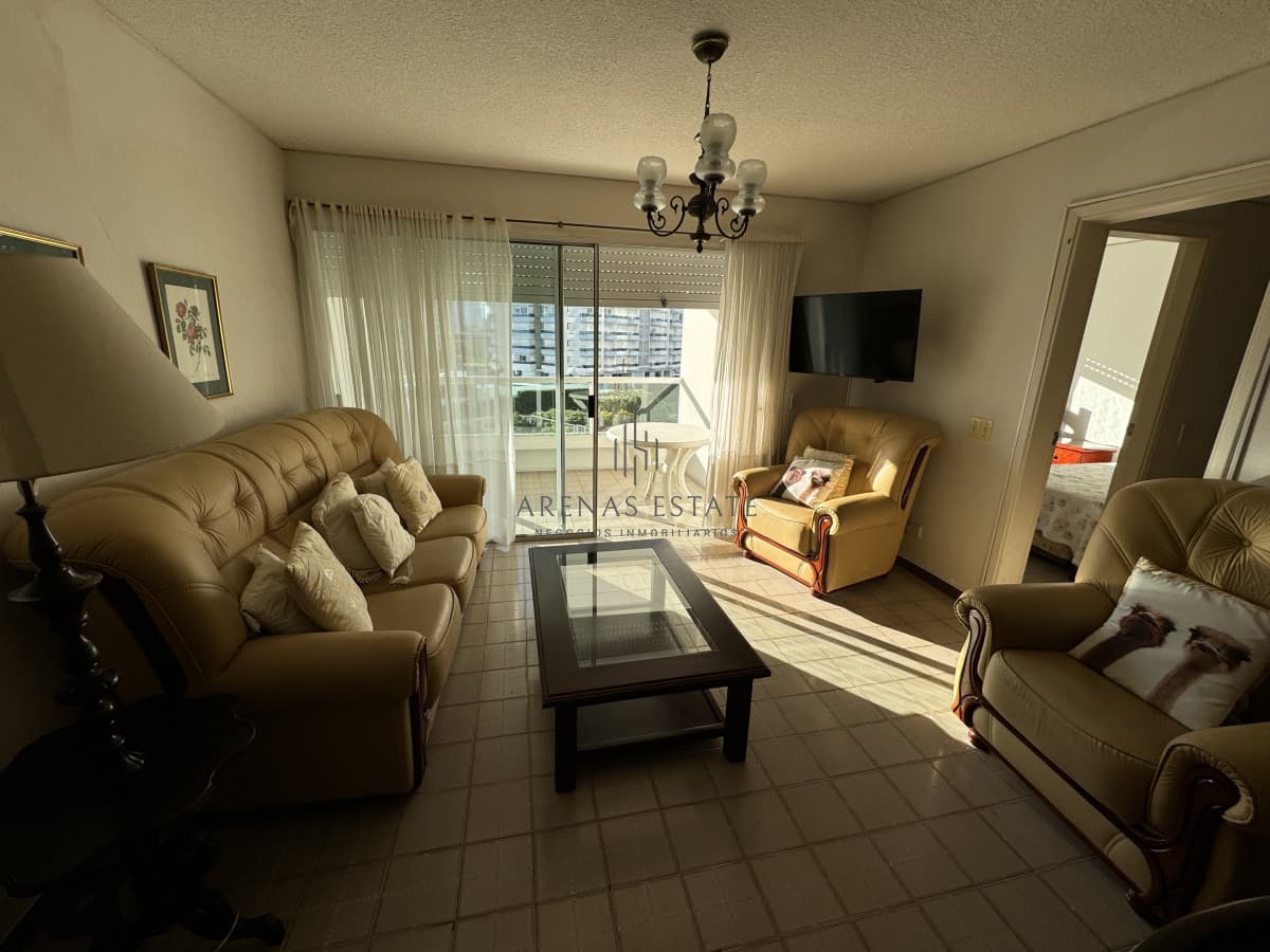 Apartamento ID.3180 - Apartamento de dos dormitorios en venta en Punta del Este