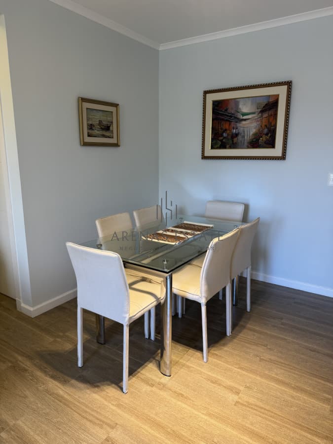 Apartamento en alquiler temporal en Punta del Este , excelente ubicación sobre chiverta
