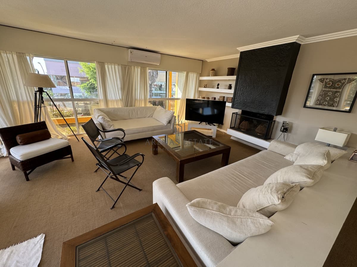 Apartamento ID.3226 - Apartamento en venta de 3 dormitorios en Punta del Este