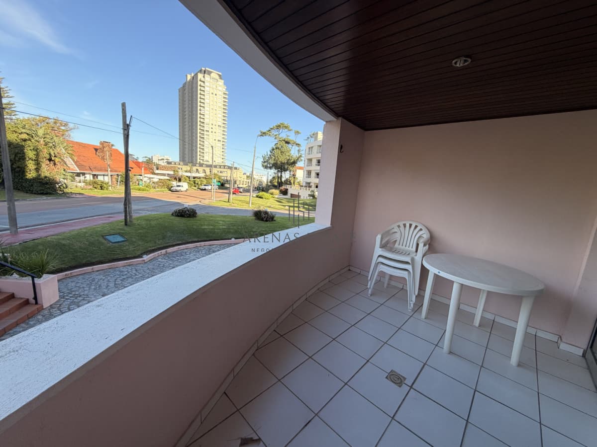 Apartamento ID.4492 - Apartamento de dos dormitorios en Mansa Punta del Este