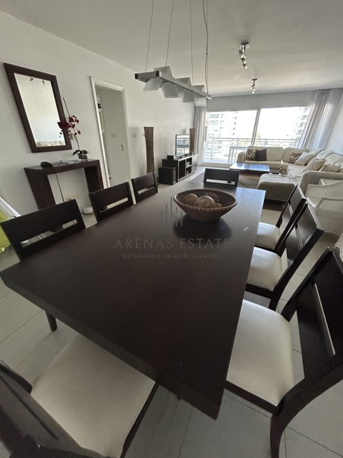 Apartamento ID.2034 - Apartamento de 3 domrmitorios en venta Punta del este