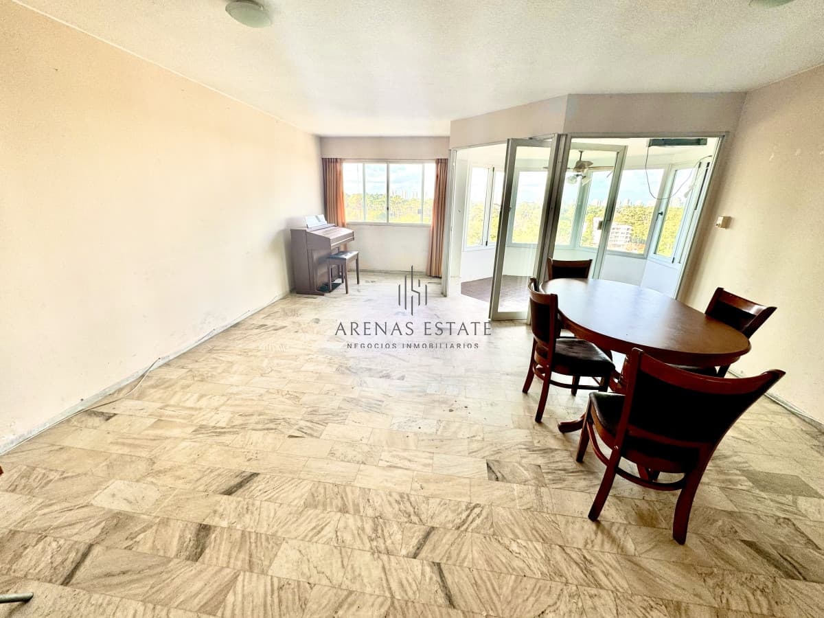 Apartamento ID.2860 - Apartamento de 3 dormitorios en venta en Punta del Este