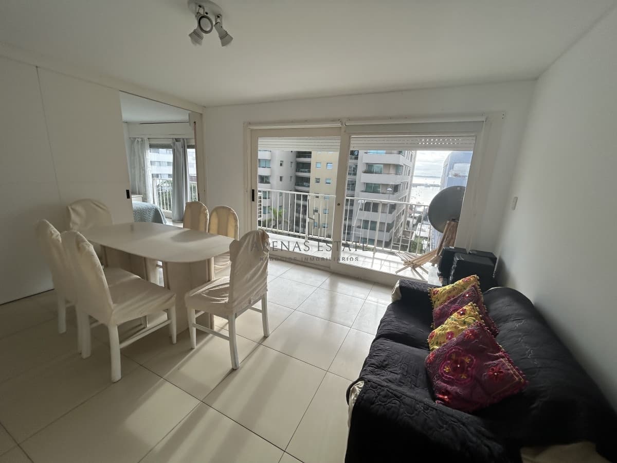 Apartamento ID.2630 - Apartamento de 2 dormitorios en venta en Punta del Este