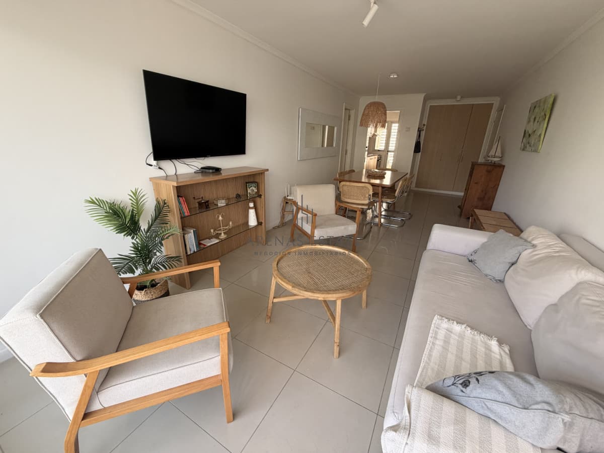 Apartamento ID.4435 - Apartamento de dos dormitorios en venta Roosvelt