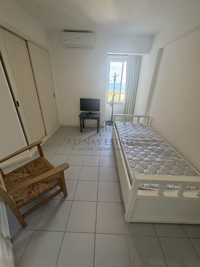 Apartamento ID.3524 - Apartamento de dos dormitorios en primera linea de playa mansa