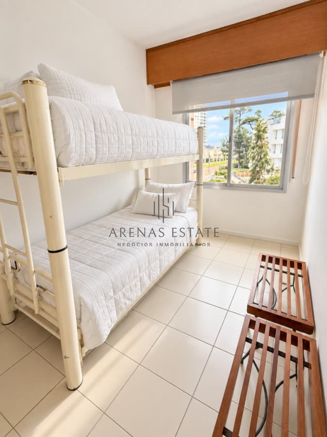 Apartamento ID.4831 - Apartamento de dos dormitorios en venta en Zona Mansa ,Punta del Este