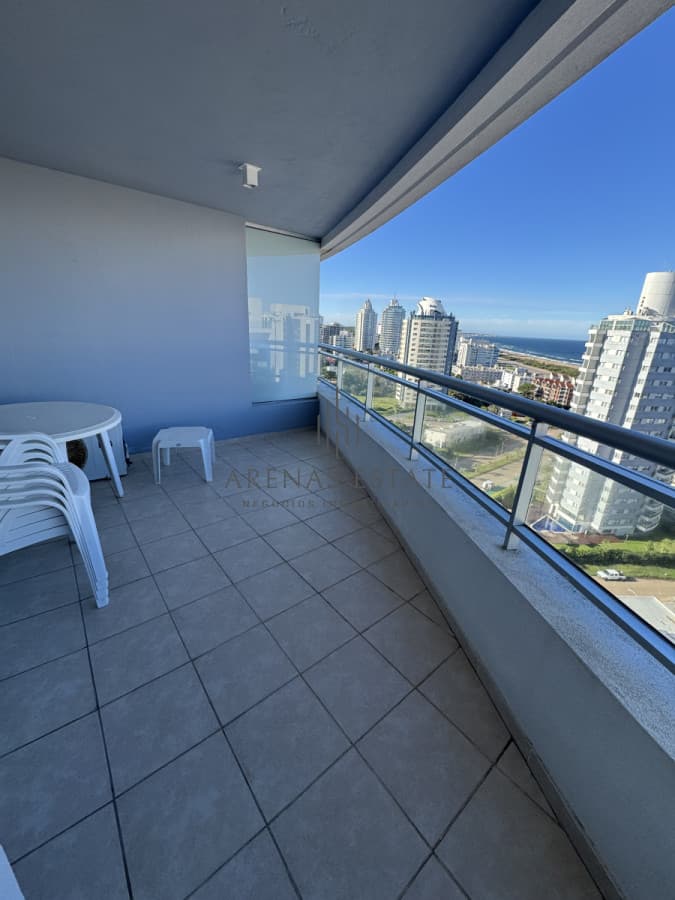 Apartamento ID.3700 - Apartamento de 3 dormitorios en venta en Punta del Este