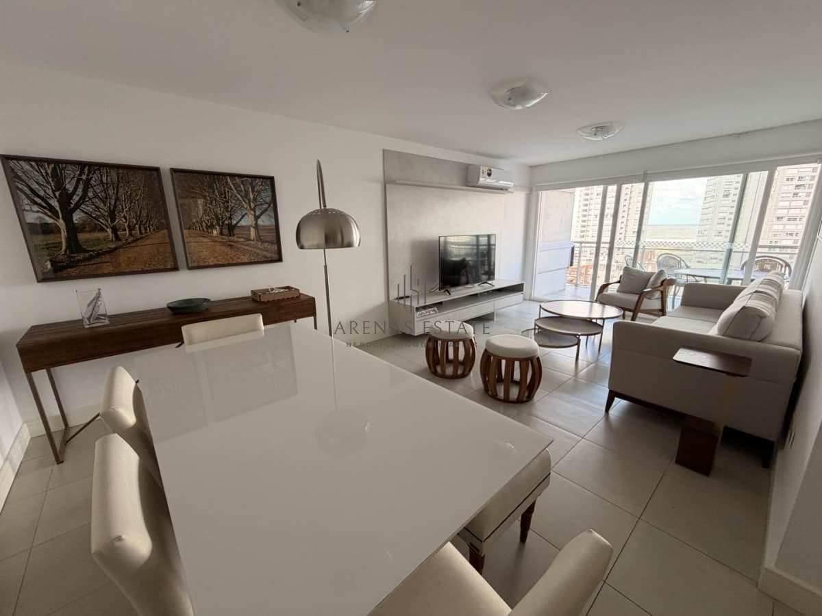 Apartamento ID.4455 - Apartamento de dos dormitorios en venta en Punta del Este