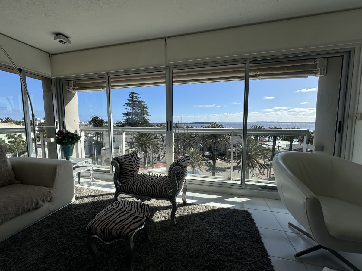 Apartamento ID.2944 - Apartamento de 3 dormitorios en venta en Punta del Este