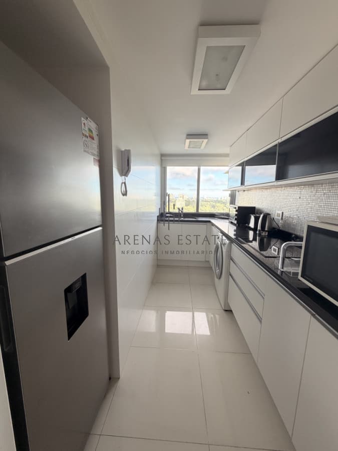 Apartamento ID.260 - Oportunidad en Roosevelt, apartamento de 3 dormitorios , reciclado