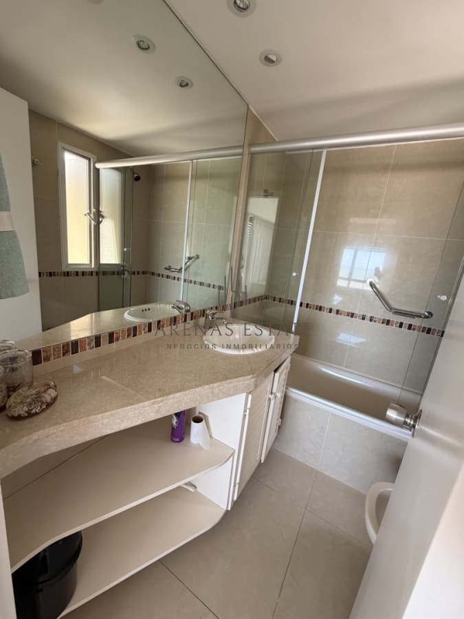 Apartamento ID.4125 - Apartamento de 3 dormitorios en venta en primera linea de la Brava