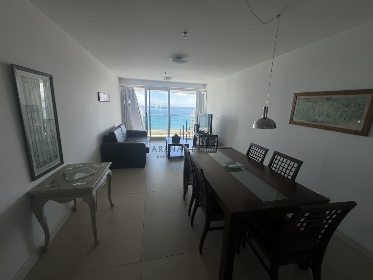 Apartamento ID.3598 - Apartamento de dos dormitorios en venta en Punta del Este