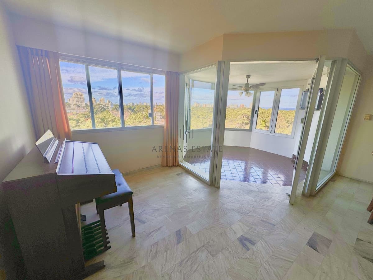 Apartamento ID.2860 - Apartamento de 3 dormitorios en venta en Punta del Este