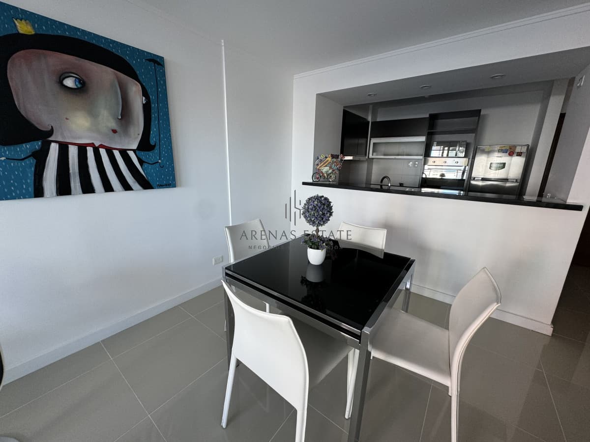 Apartamento ID.3244 - Apartamento de 2 dormitorios en venta en Punta del Este