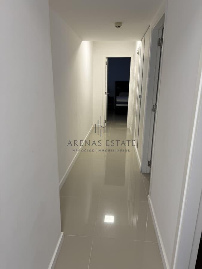 Apartamento ID.3051 - Apartamento de 3 dormitorios en venta en Punta del Este