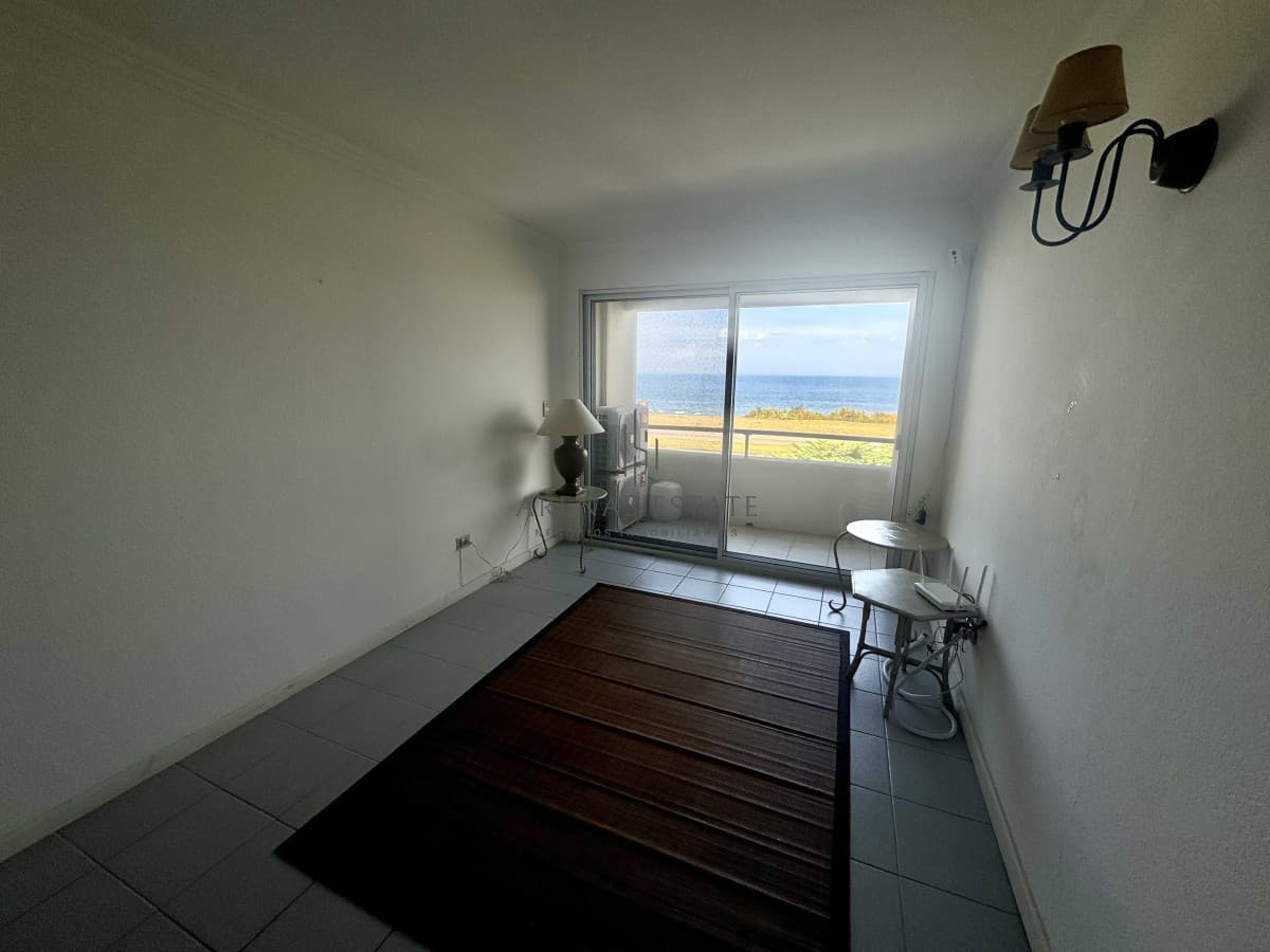 Apartamento ID.3524 - Apartamento de dos dormitorios en primera linea de playa mansa