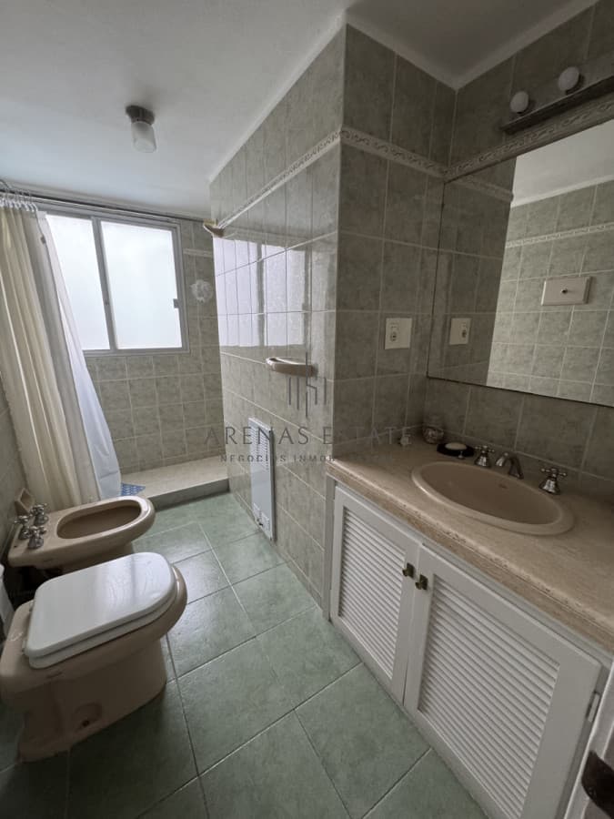 Apartamento ID.3767 - Apartamento en venta de 3 dormitorios en primera linea de playa mansa