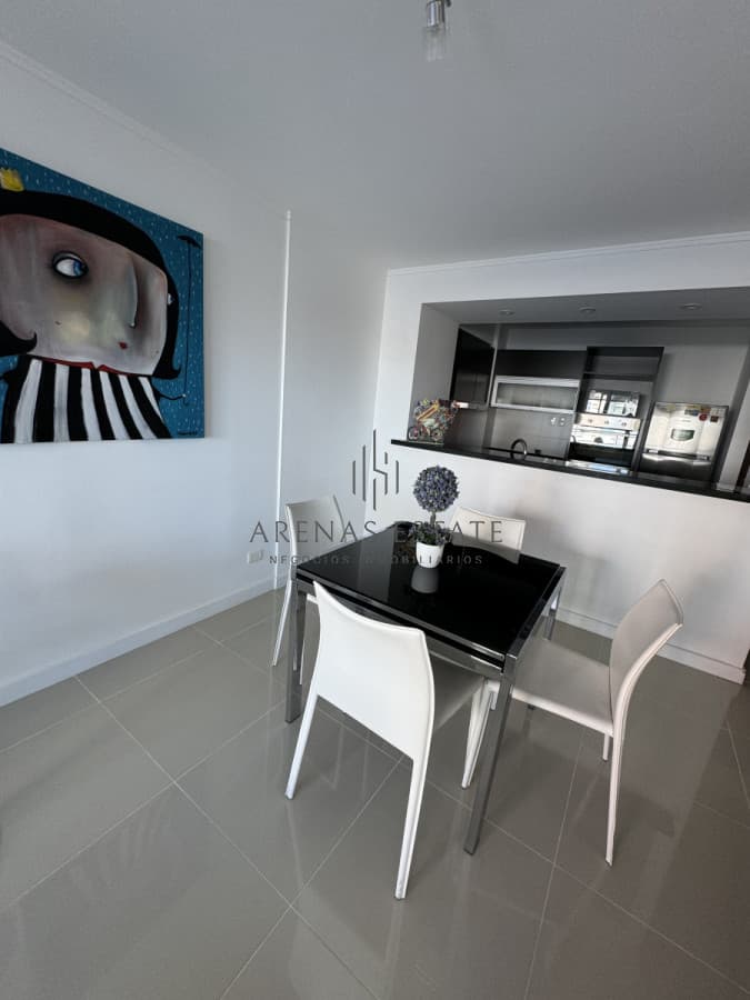 Apartamento ID.3244 - Apartamento de 2 dormitorios en venta en Punta del Este