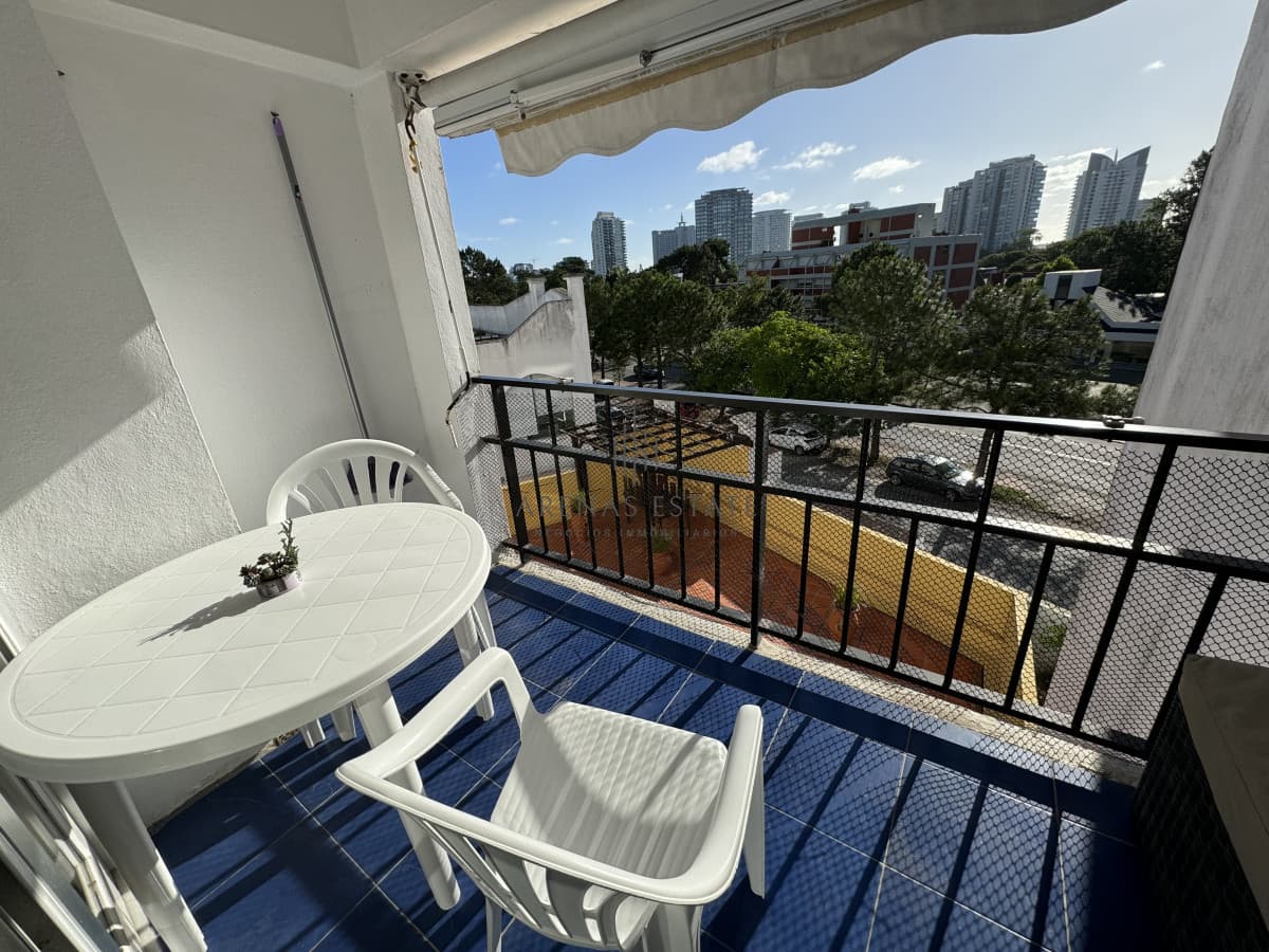 Apartamento ID.3247 - Apartamento de dos dormitorios en venta en Punta del Este