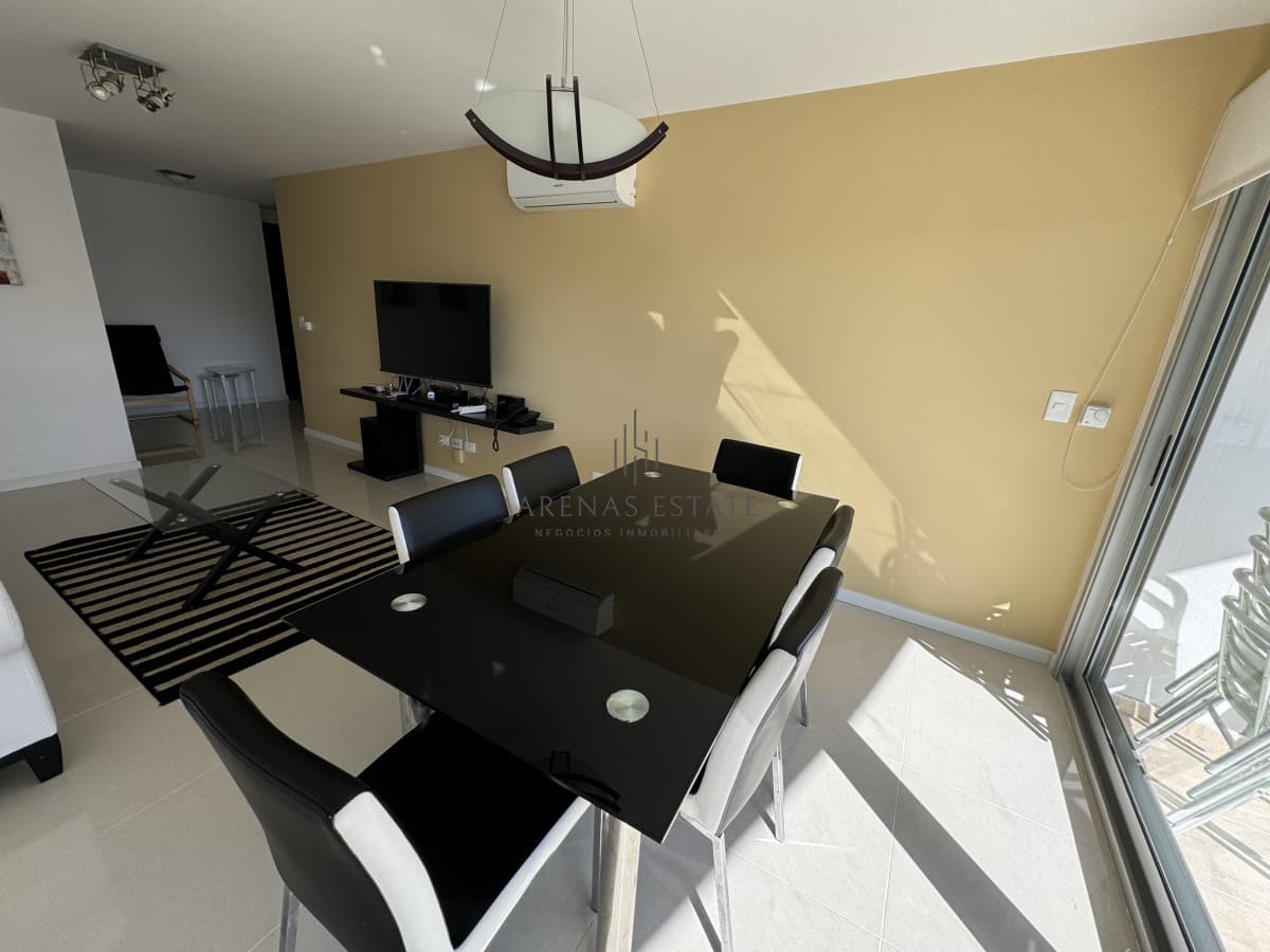 Apartamento ID.3294 - Apartamento en venta de dos dormitorios , zona Brava Punta del Este