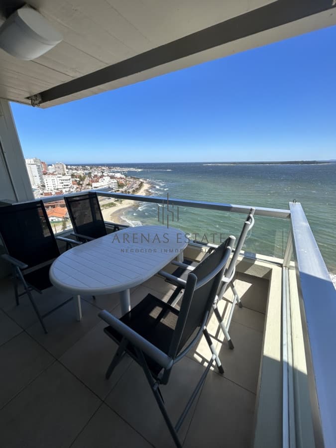 Apartamento ID.1845 - Excepcional apartamento de 3 dormitorios zona Mansa , Punta del este