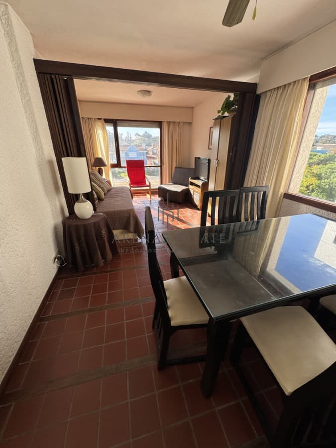 Apartamento ID.3730 - Apartamento en venta de 1 dormitorio en primera linea de Playa Mansa