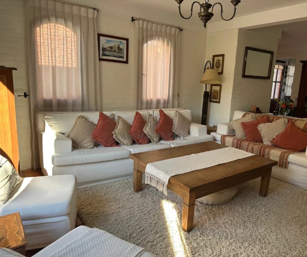 Casa ID.4270 - Casa  de 3 dormitorios , en venta en Punta del Este