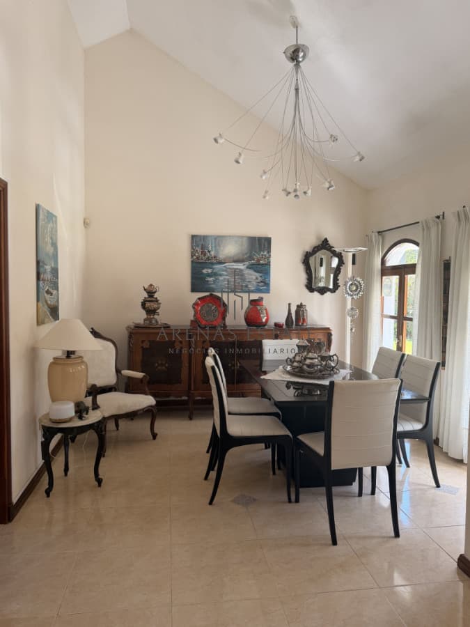 Casa ID.4276 - Casa en venta en Punta del Este , Jardines de Cordoba