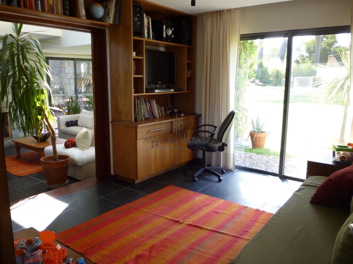 Casa en alquiler anual , lugano Punta del este