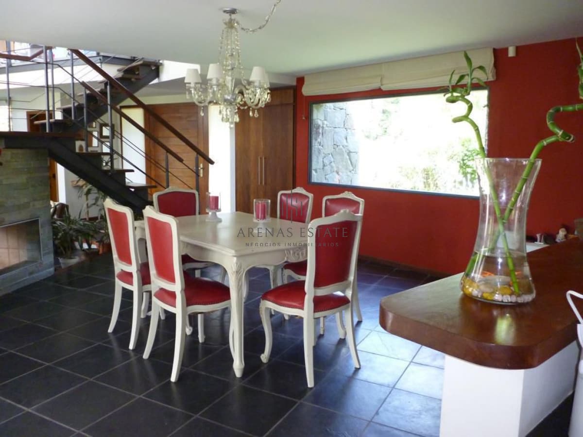 Casa en alquiler anual , lugano Punta del este