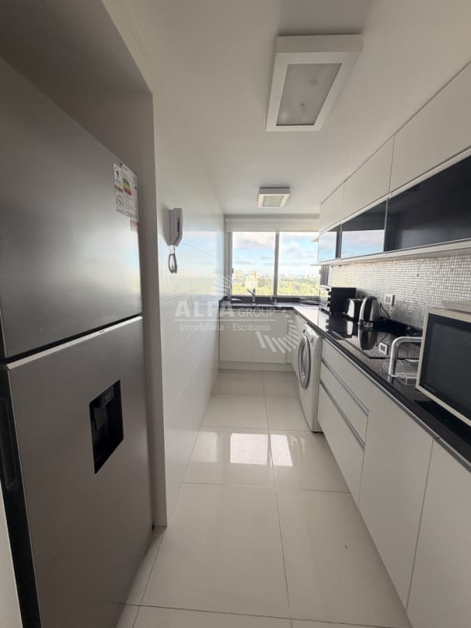 Punta del Este, APTO en venta de 3 dormitorios reciclado !!
