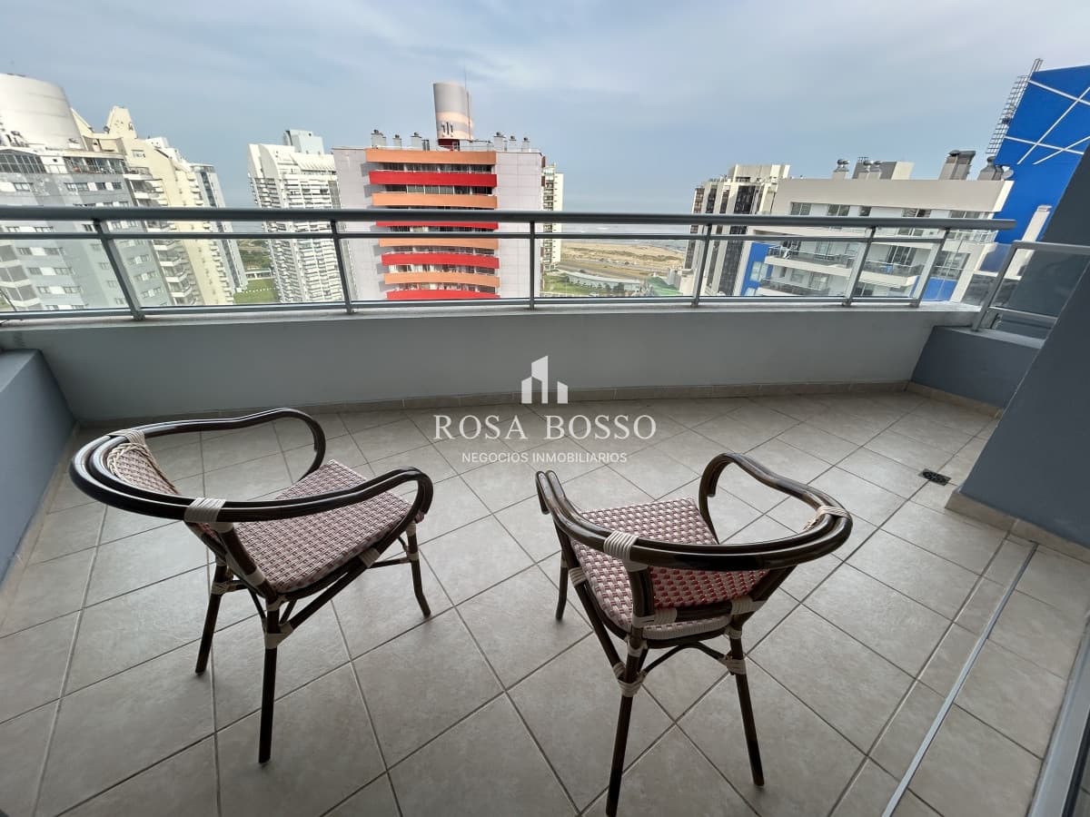 Apartamento venta 3 dormitorios Sobre Chiverta - Punta del Este