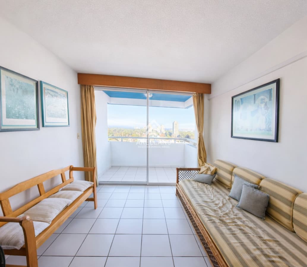 Apartamento ID.5213 - Venta Apartamento de 3 dormitorios Roosevelt