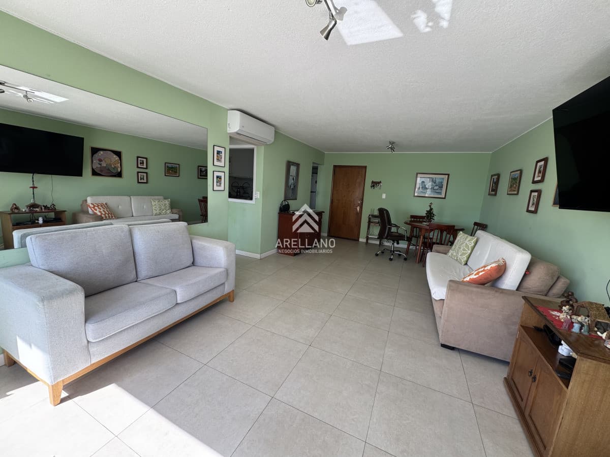 Apartamento ID.5519 - Apartamento de 2 dormitorios en venta en Peninsula , Punta del Este