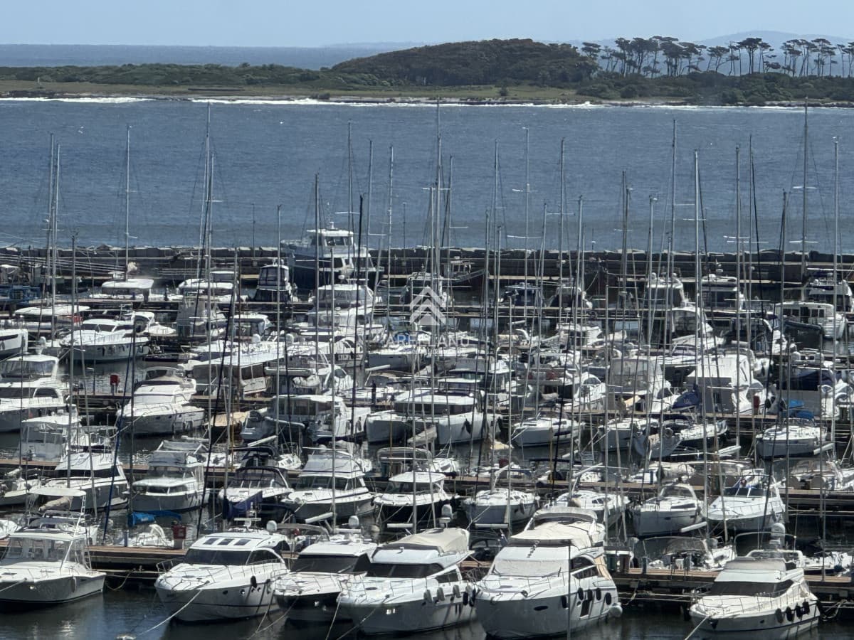 Apartamento ID.5519 - Apartamento de 2 dormitorios en venta en Peninsula , Punta del Este