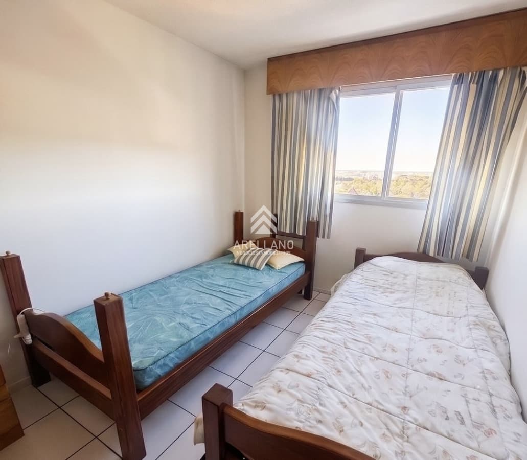 Apartamento ID.5213 - Venta Apartamento de 3 dormitorios Roosevelt