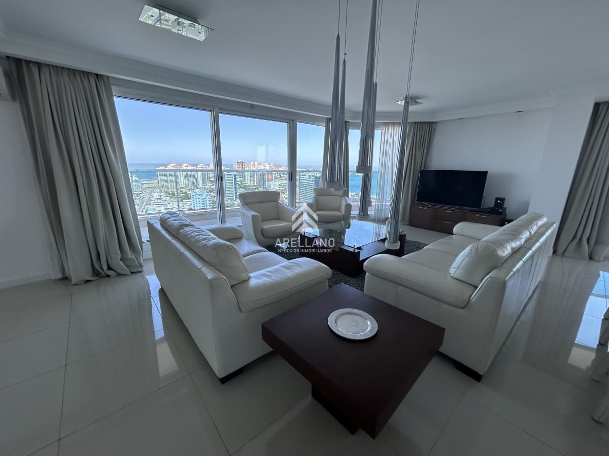 Apartamento ID.3357 - Apartamento de 3 dormitorios en suite más dependencia en venta en  Punta del Este