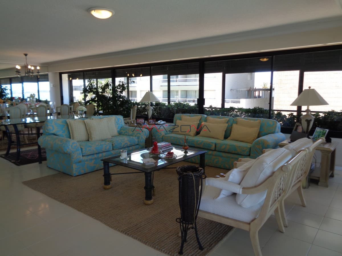 Punta del Este es para vivirlo... Espectacular apartamento con barbacoa en 8vo piso, frente al Puerto, Punta del Este